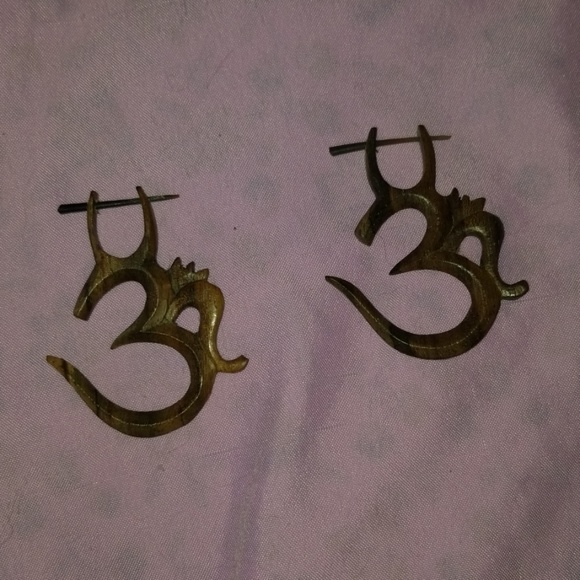 Wooden Ohm earrings. - Picture 2 of 2